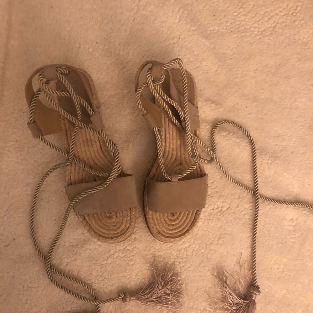 Shoes - Picture 2 of 4